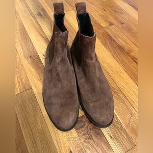 Elegant Brown Suede Ankle Booties